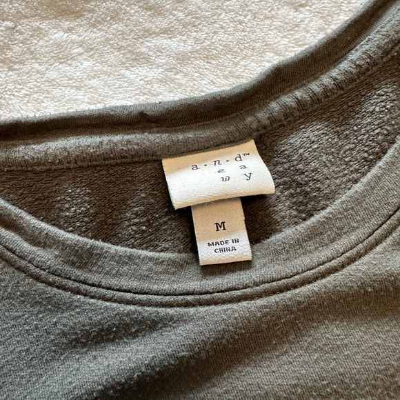 BUNDLE - 2 Women’s Sweatshirts - Size M - Picture 5 of 6